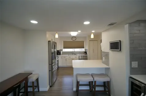 6325 Newtown Circle Tampa FL 33615