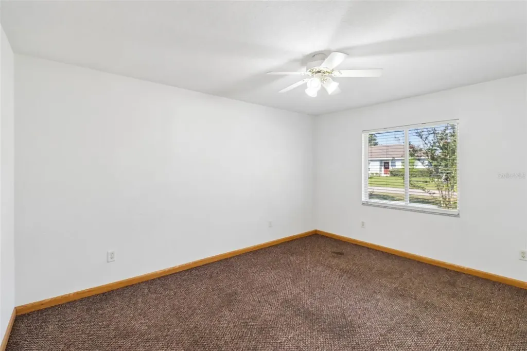 985 10th Avenue Deland FL 32724