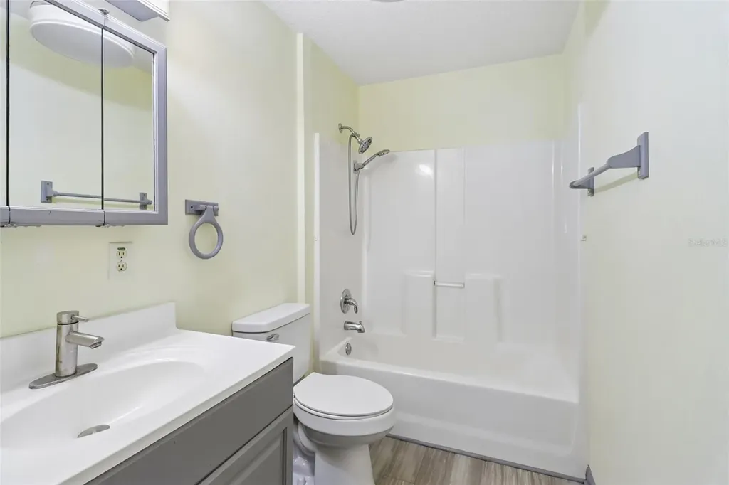 985 10th Avenue Deland FL 32724