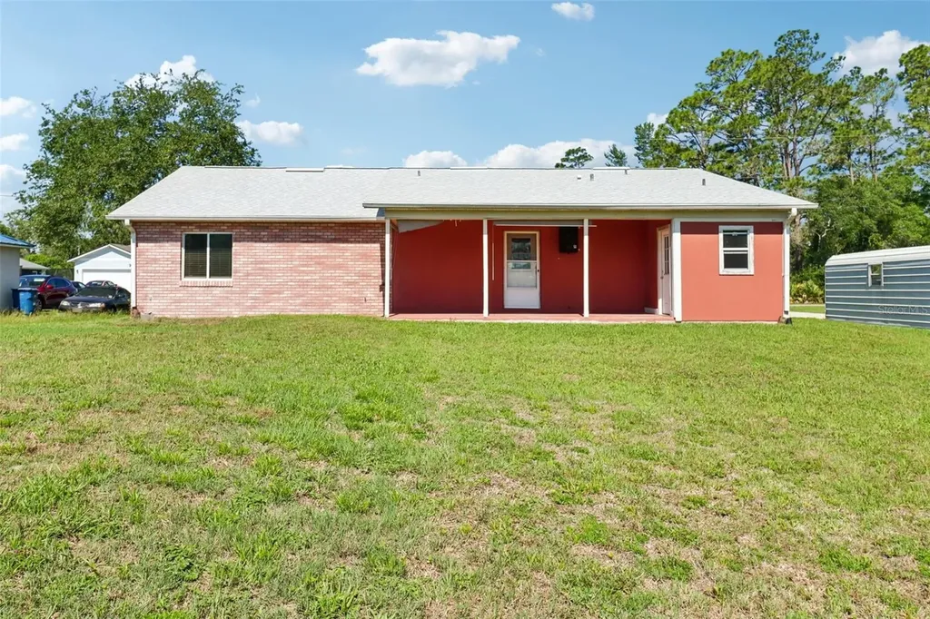 985 10th Avenue Deland FL 32724
