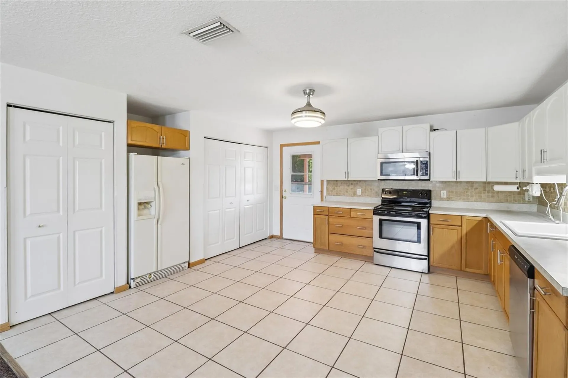 985 10th Avenue Deland FL 32724