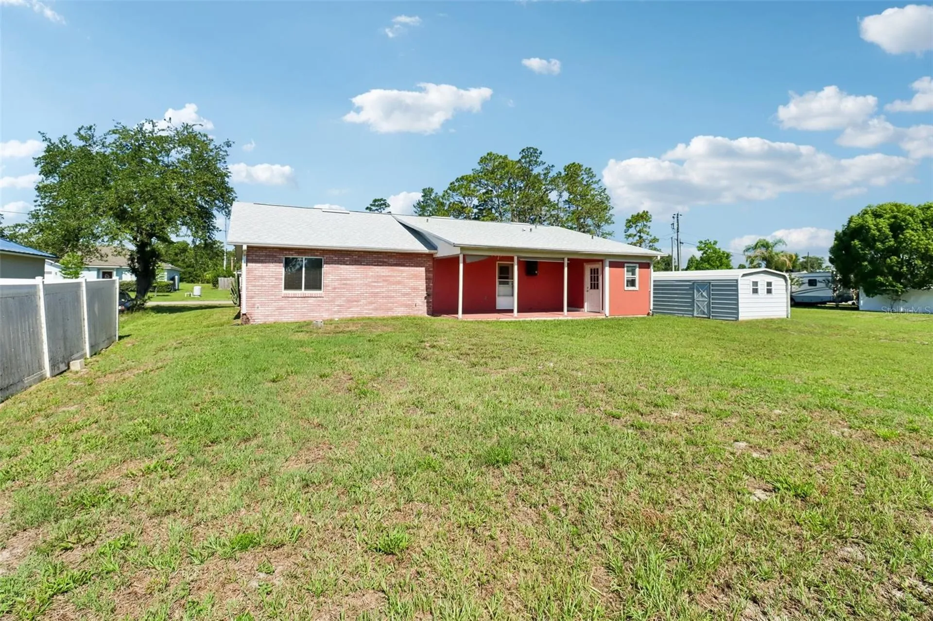 985 10th Avenue Deland FL 32724
