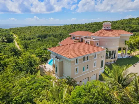 44 Cocoloba Street Humacao PR 00791