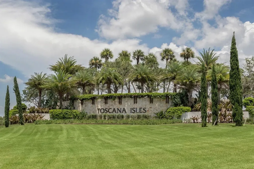 195 Maraviya Boulevard Nokomis FL 34275