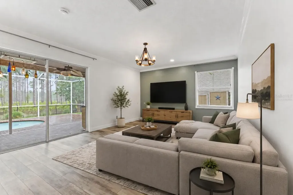 9307 Poplar Creek Court Tampa FL 33647