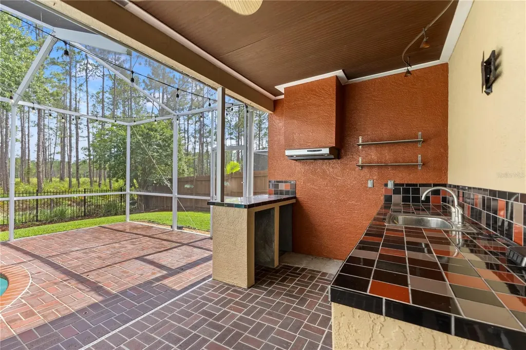 9307 Poplar Creek Court Tampa FL 33647