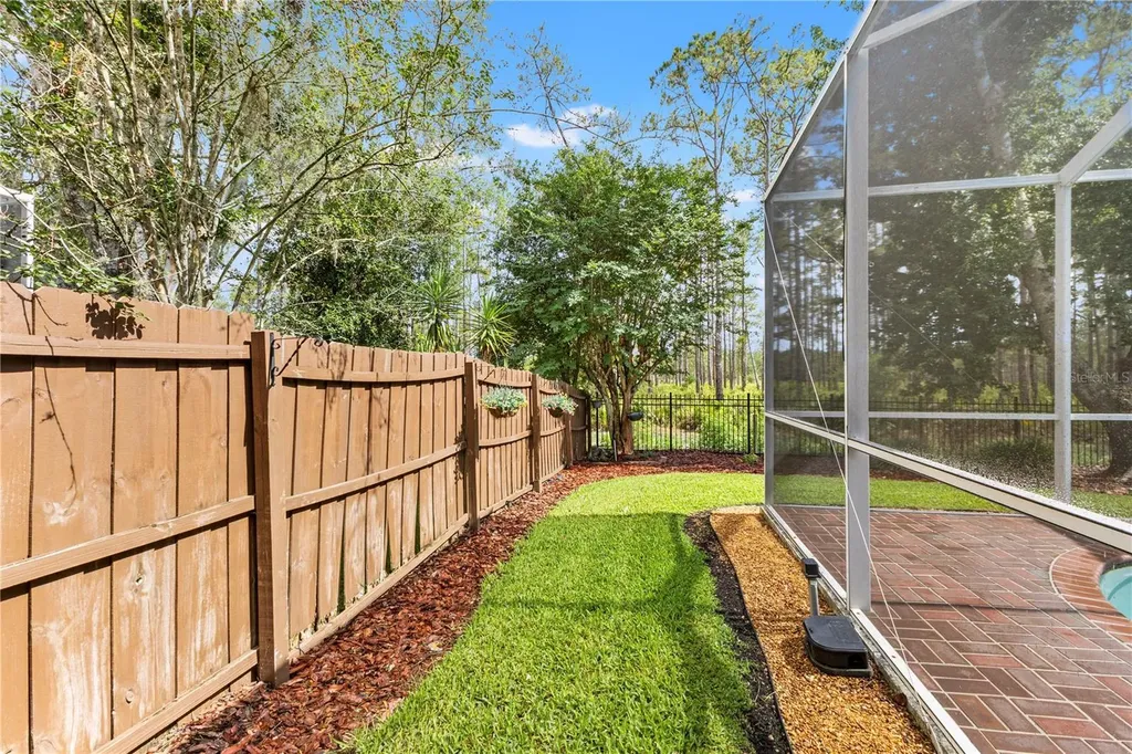 9307 Poplar Creek Court Tampa FL 33647