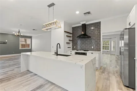 9307 Poplar Creek Court Tampa FL 33647