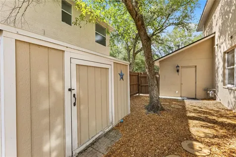 9307 Poplar Creek Court Tampa FL 33647