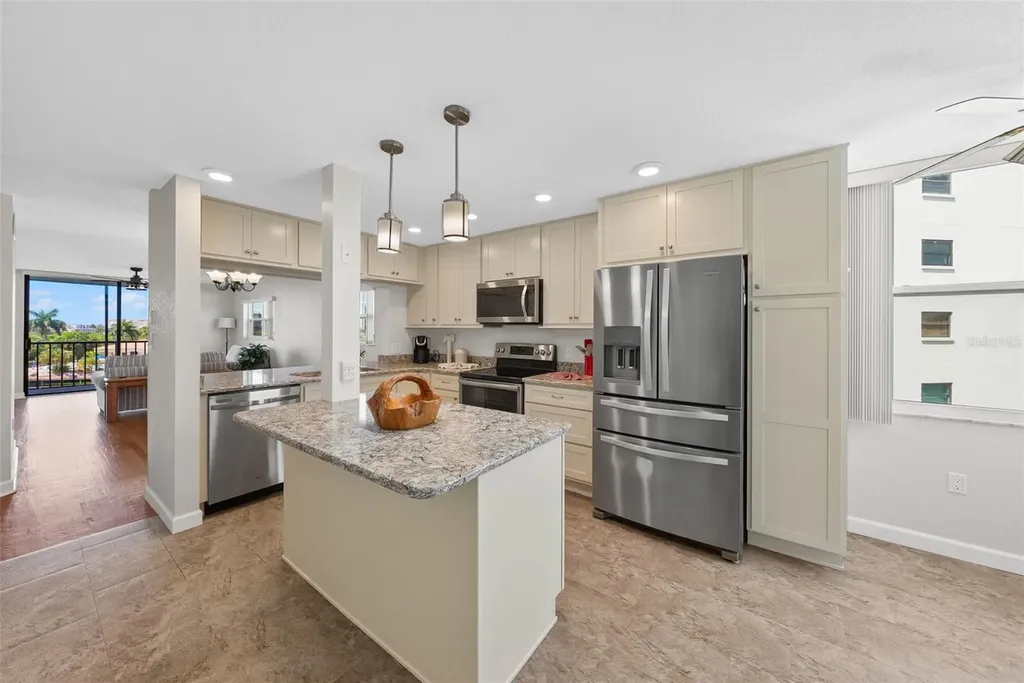 1316 Pasadena Avenue S South Pasadena FL 33707