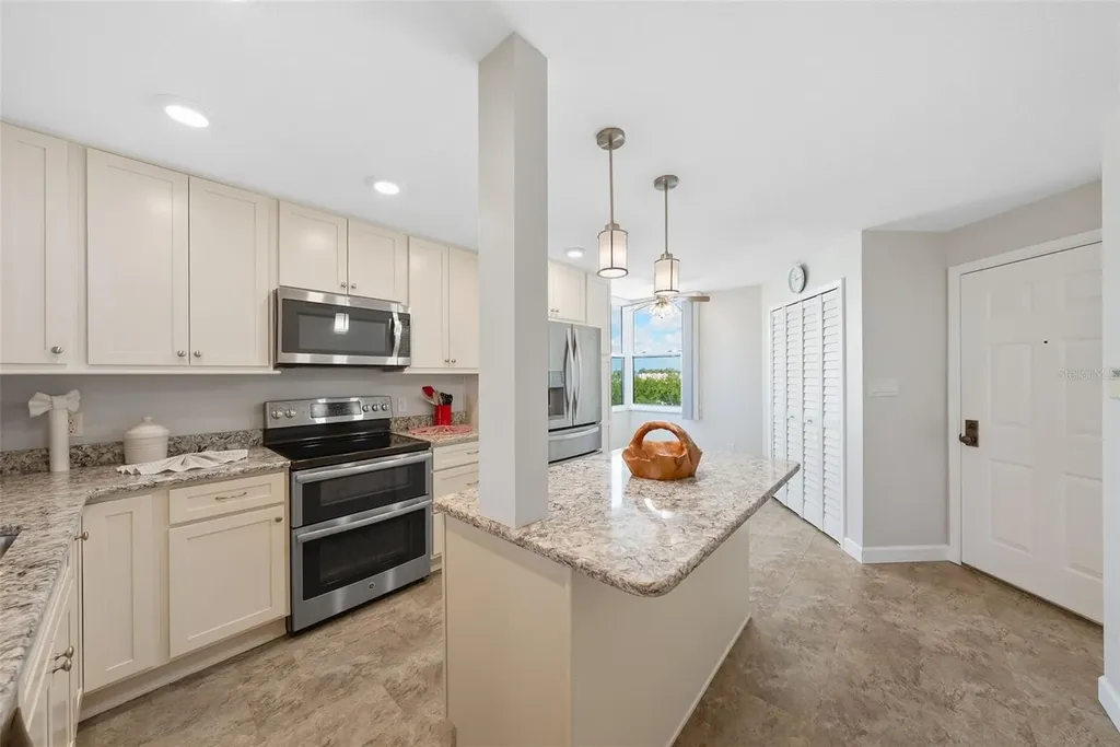 1316 Pasadena Avenue S South Pasadena FL 33707