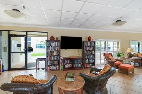 1316 Pasadena Avenue S South Pasadena FL 33707