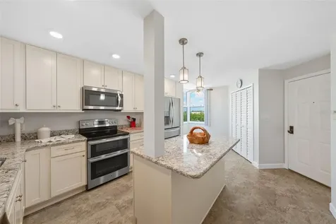 1316 Pasadena Avenue S South Pasadena FL 33707