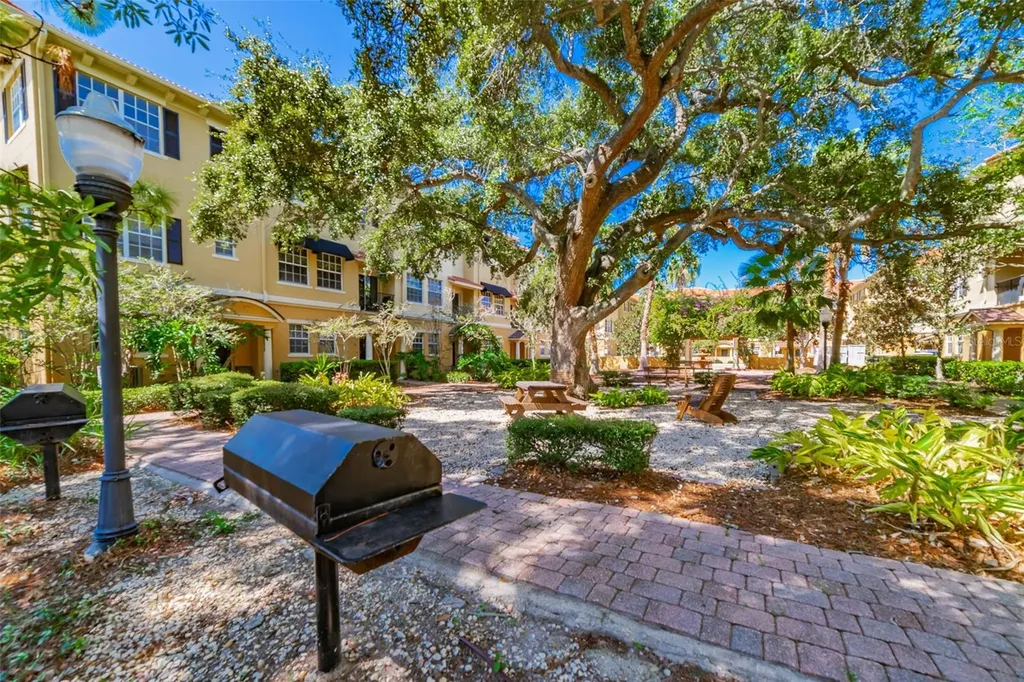 528 Jasmine Way Clearwater FL 33756