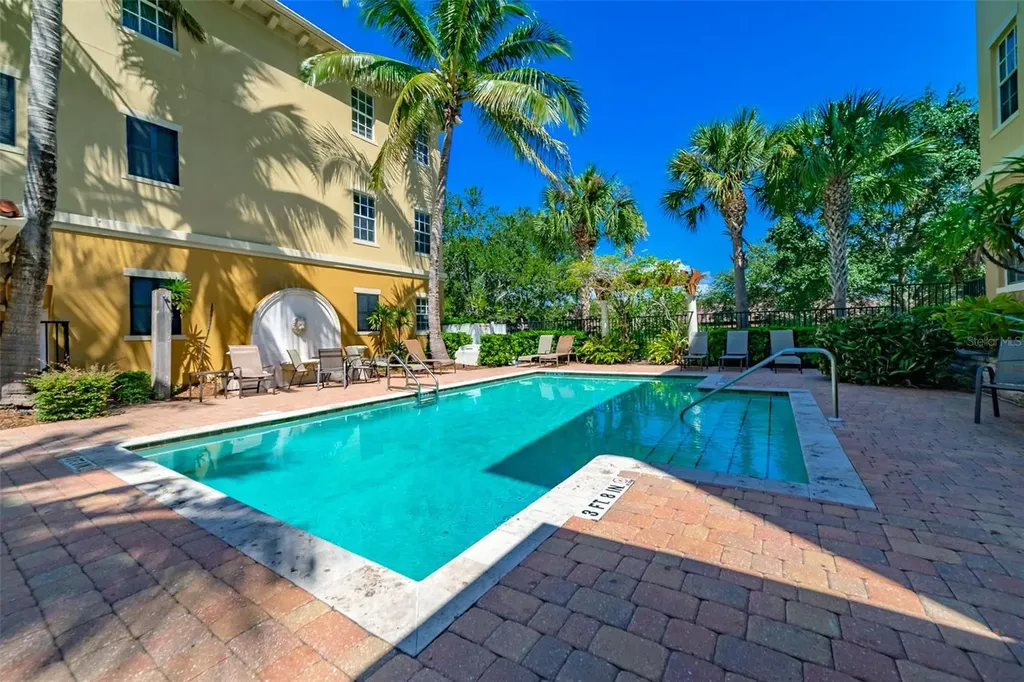 528 Jasmine Way Clearwater FL 33756