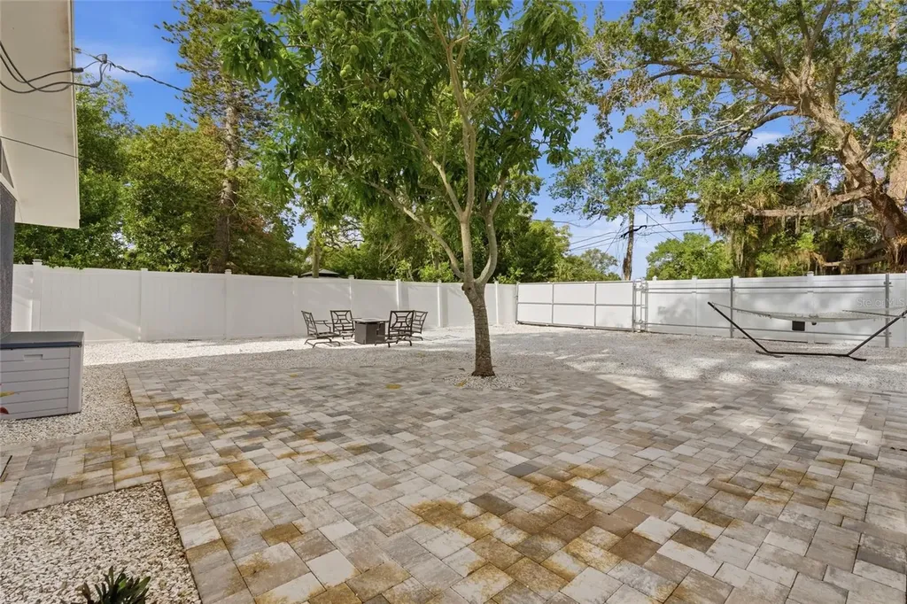 2111 42nd Street S St Petersburg FL 33711