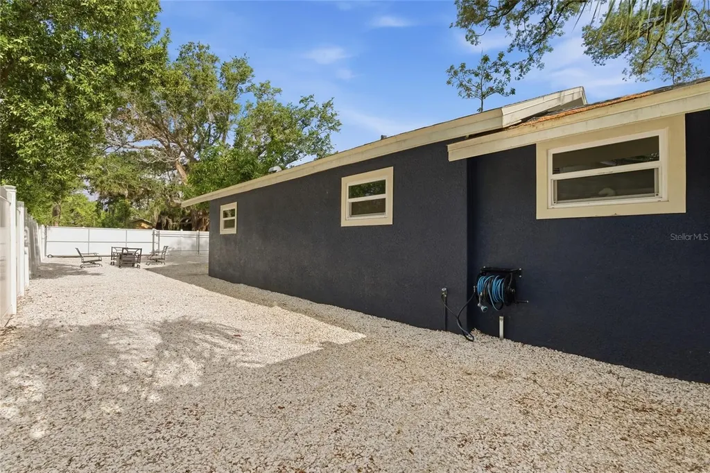2111 42nd Street S St Petersburg FL 33711