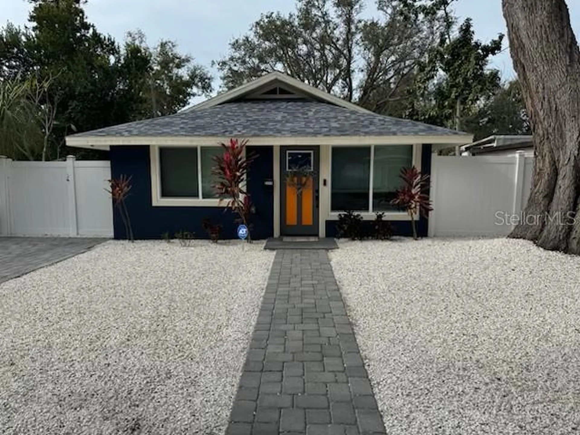 2111 42nd Street S St Petersburg FL 33711