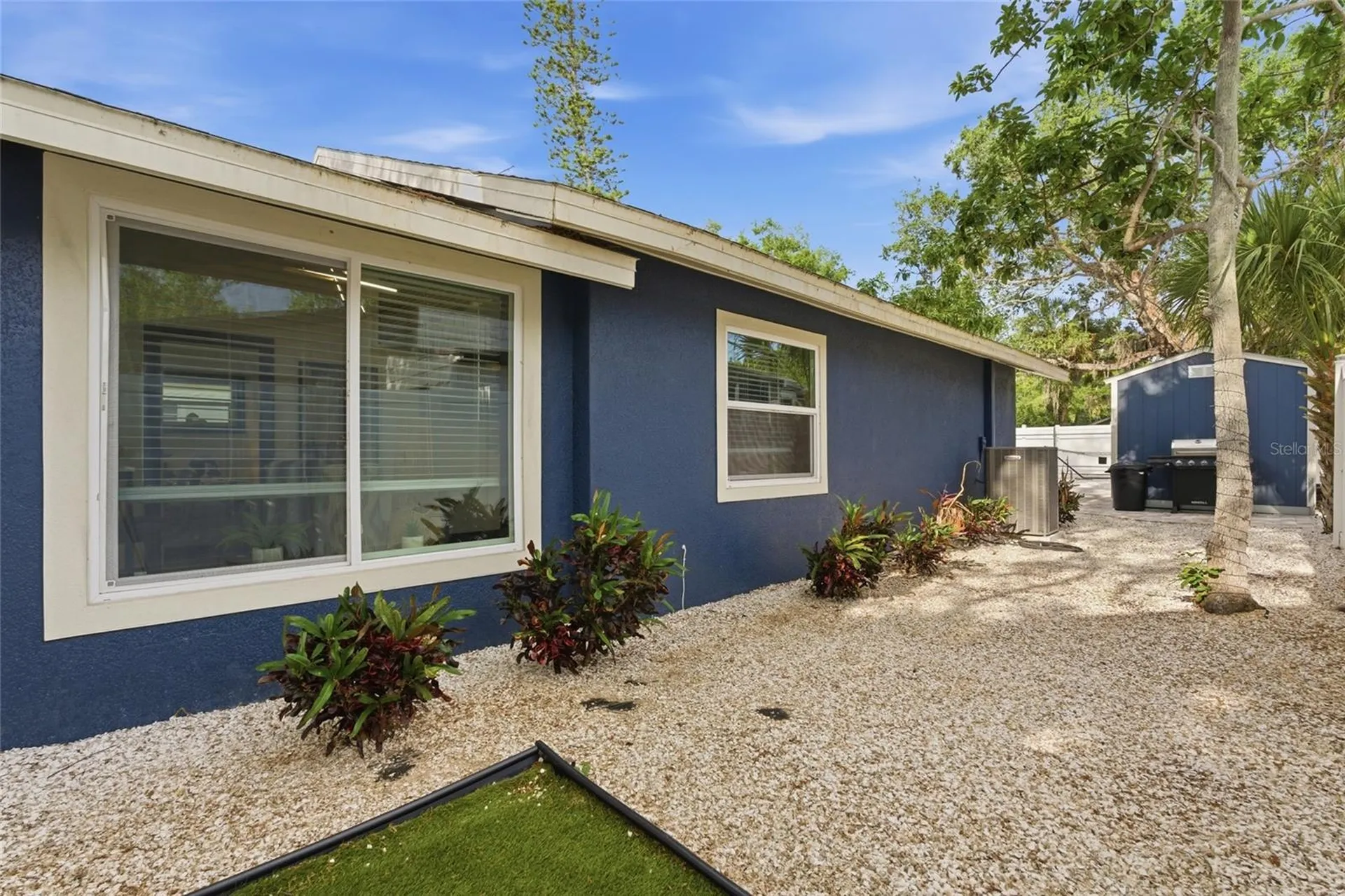 2111 42nd Street S St Petersburg FL 33711