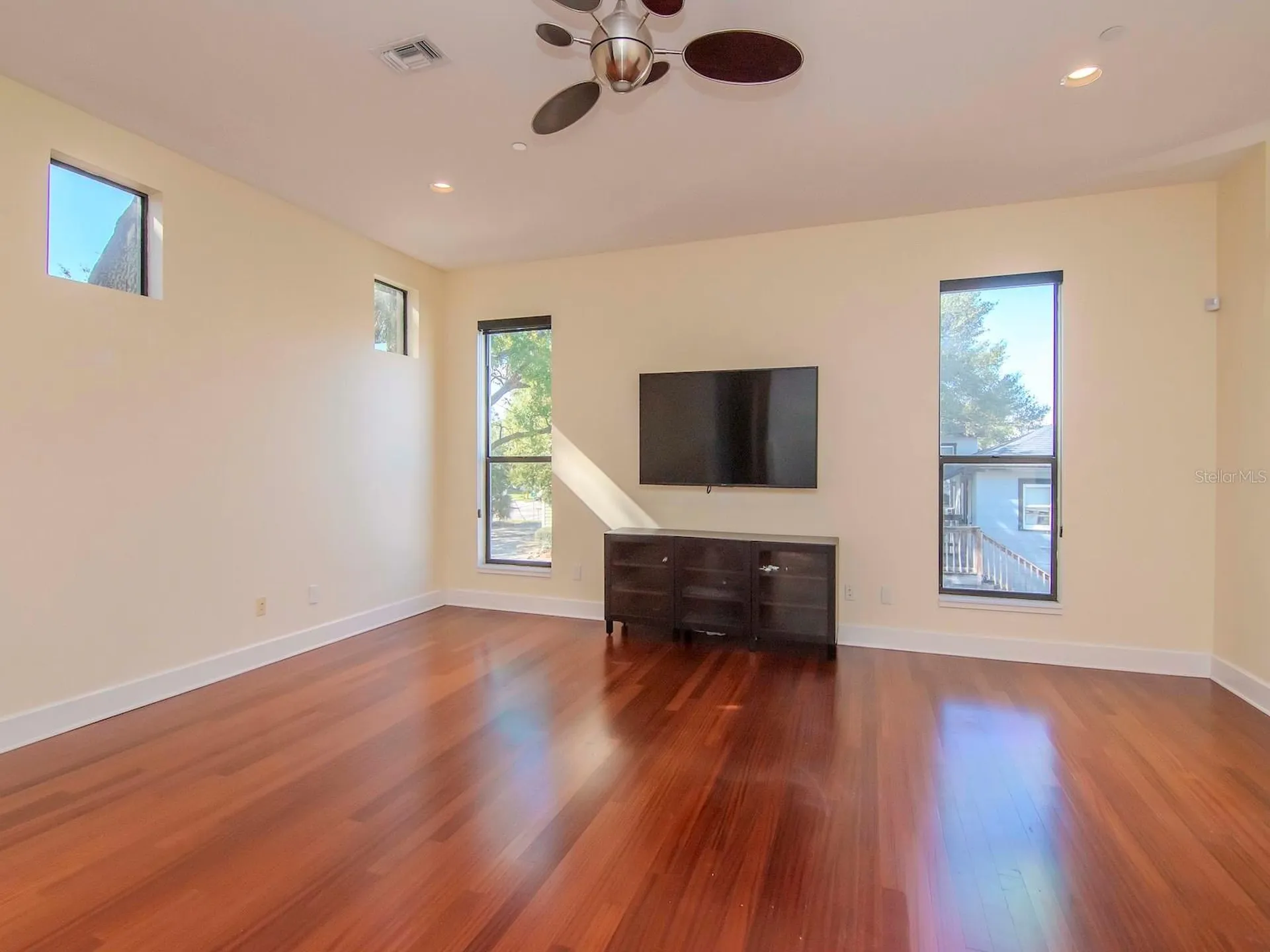 213 S Moody Avenue Tampa FL 33609
