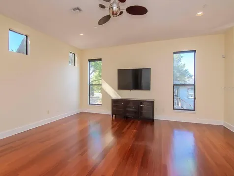 213 S Moody Avenue Tampa FL 33609