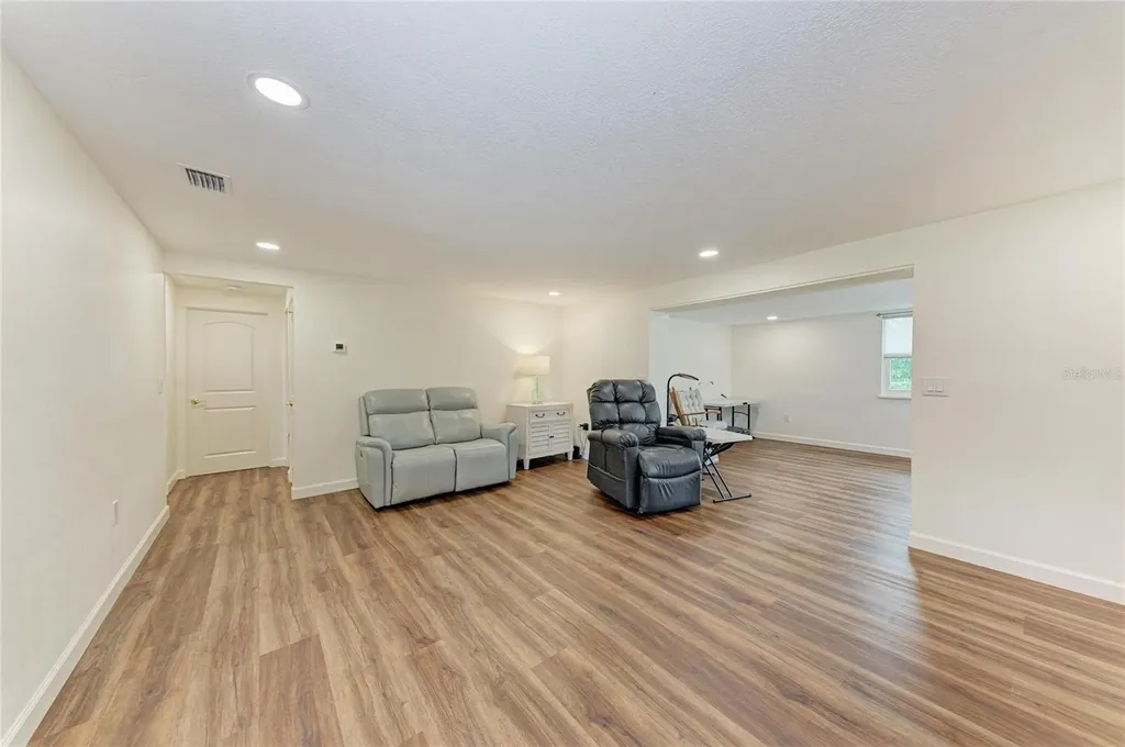 2317 S Tuttle Avenue Sarasota FL 34239