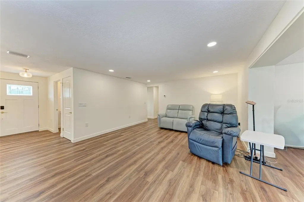 2317 S Tuttle Avenue Sarasota FL 34239