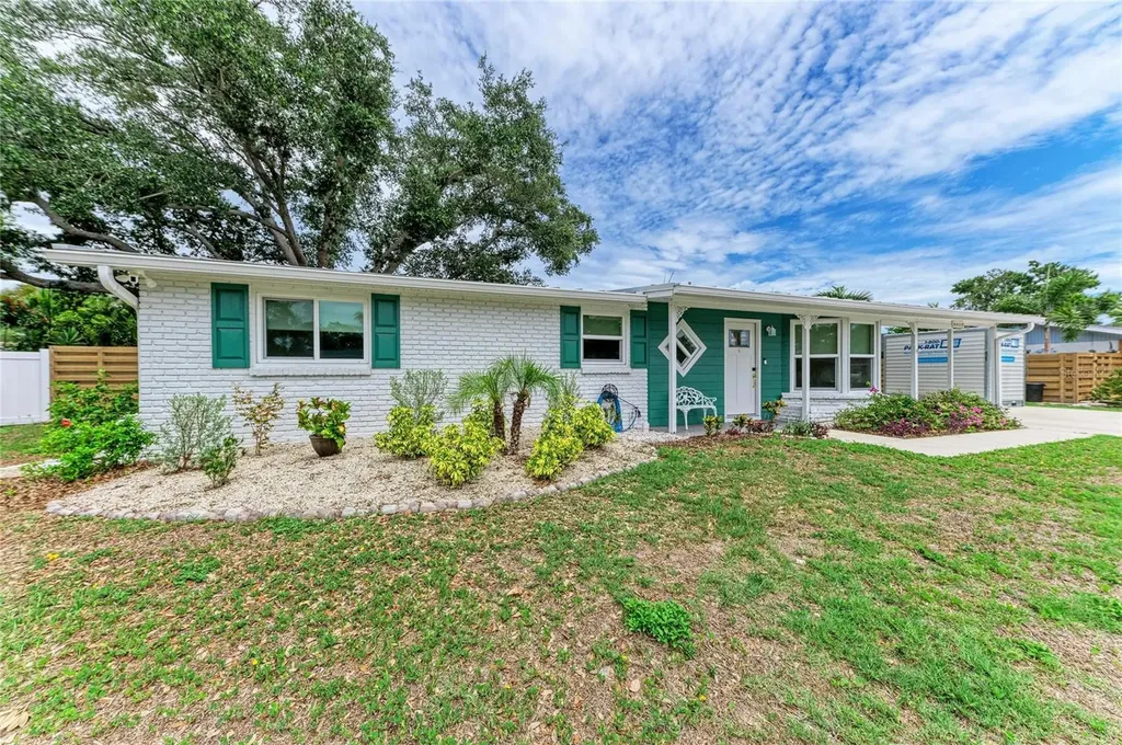 2317 S Tuttle Avenue Sarasota FL 34239