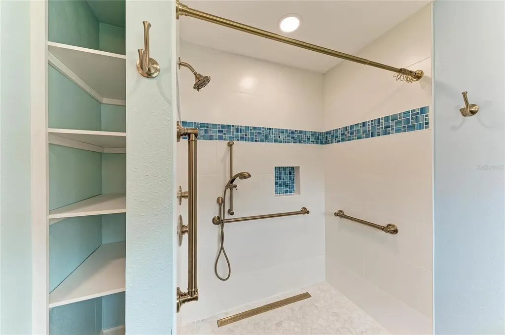 2317 S Tuttle Avenue Sarasota FL 34239