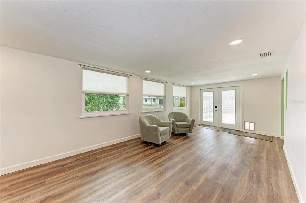 2317 S Tuttle Avenue Sarasota FL 34239