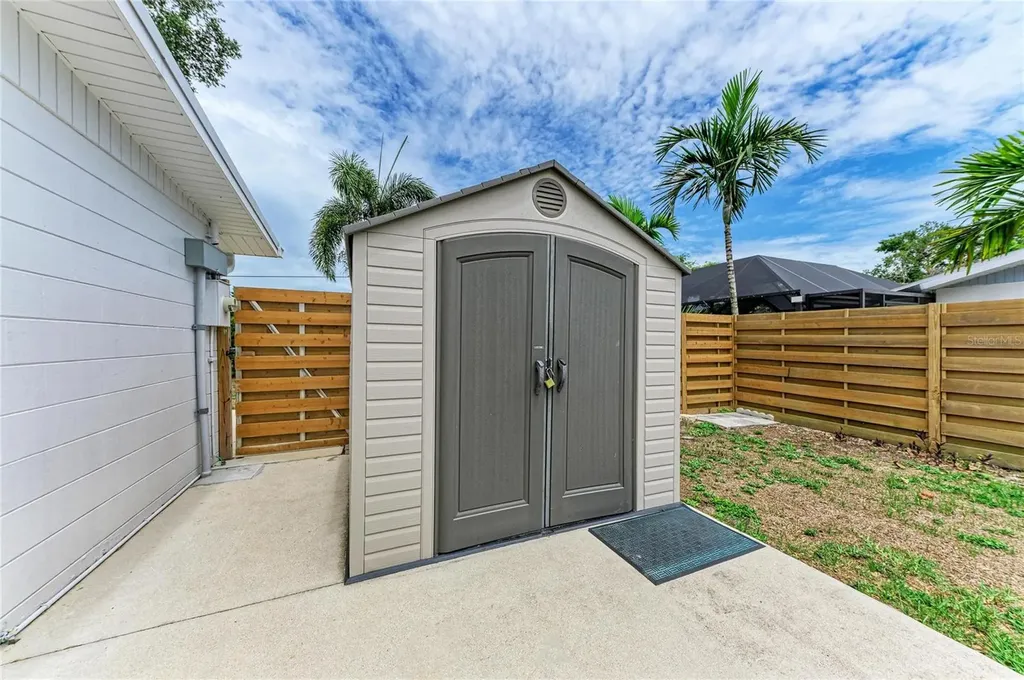 2317 S Tuttle Avenue Sarasota FL 34239