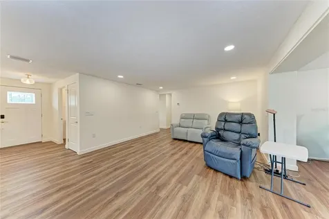 2317 S Tuttle Avenue Sarasota FL 34239