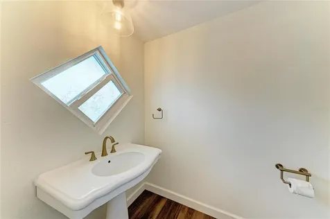 2317 S Tuttle Avenue Sarasota FL 34239