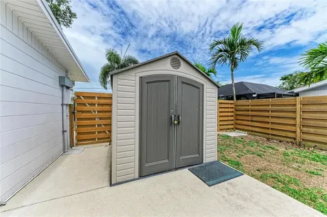 2317 S Tuttle Avenue Sarasota FL 34239