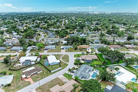 2317 S Tuttle Avenue Sarasota FL 34239