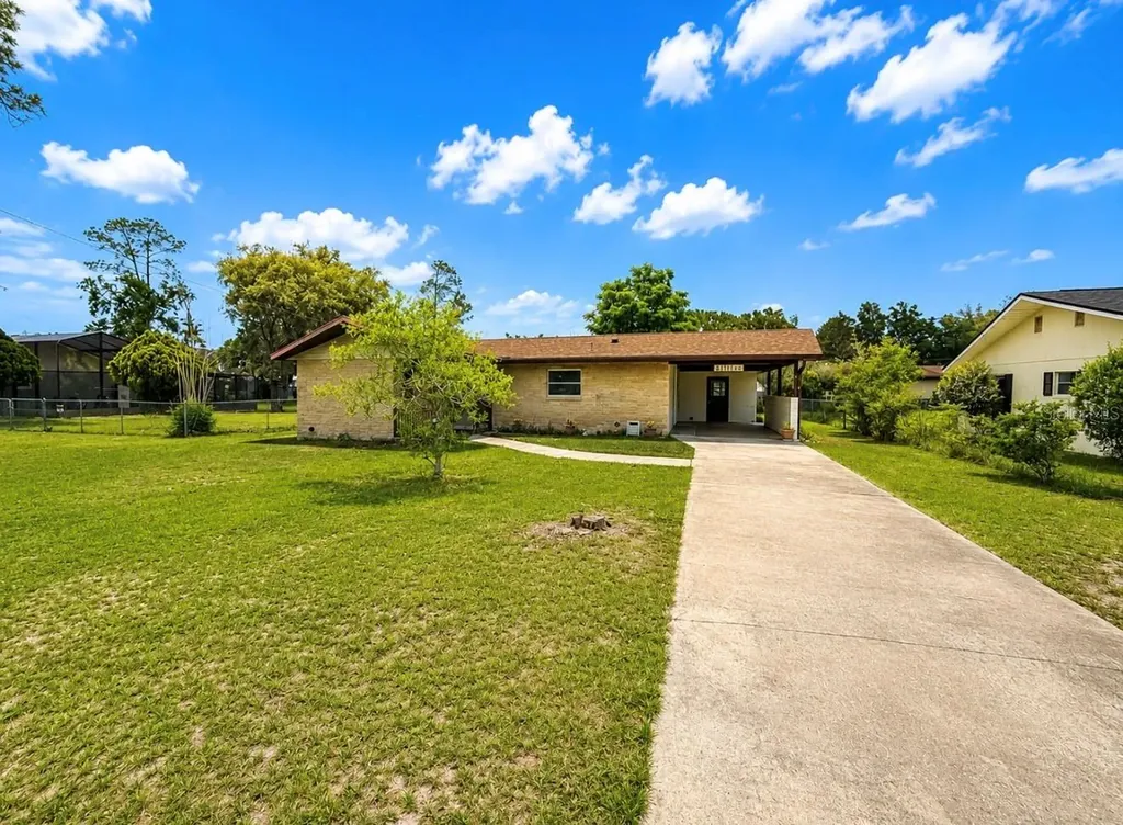21171 SW Honeysuckle Street Dunnellon FL 34431