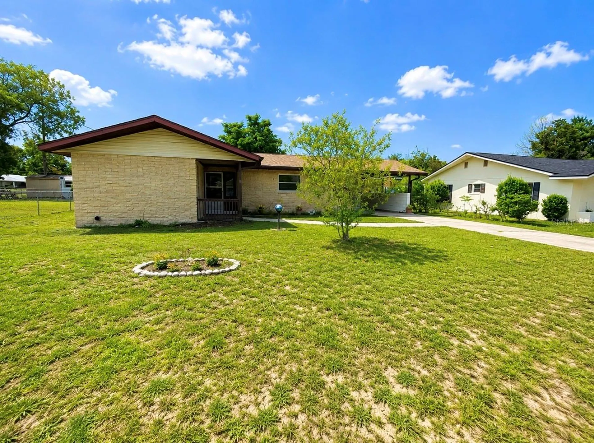 21171 SW Honeysuckle Street Dunnellon FL 34431