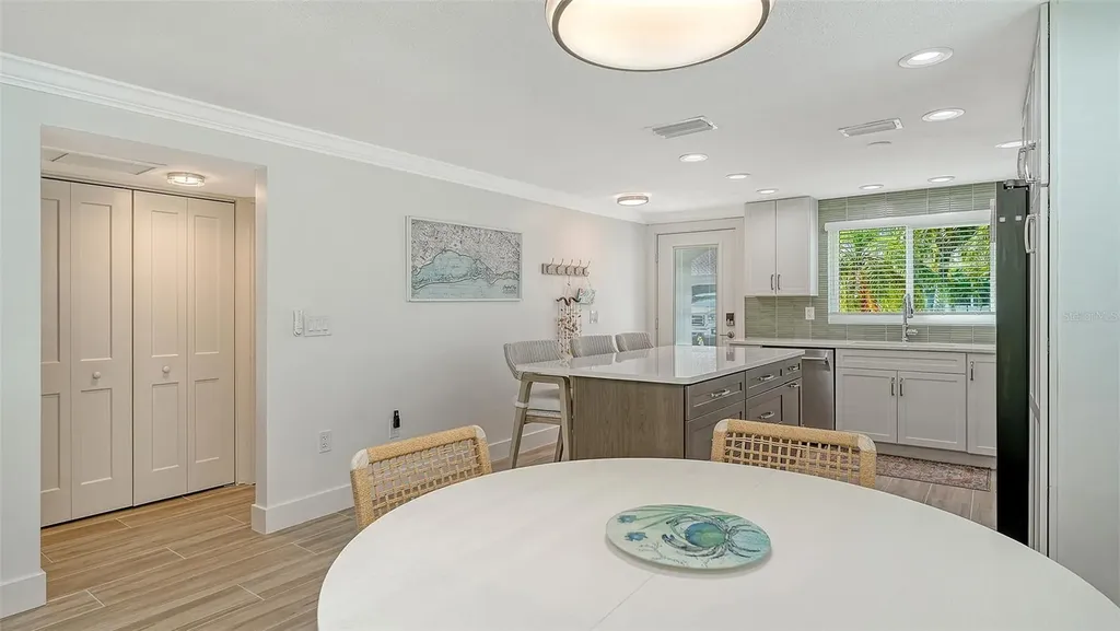 703 Spanish Drive S Longboat Key FL 34228