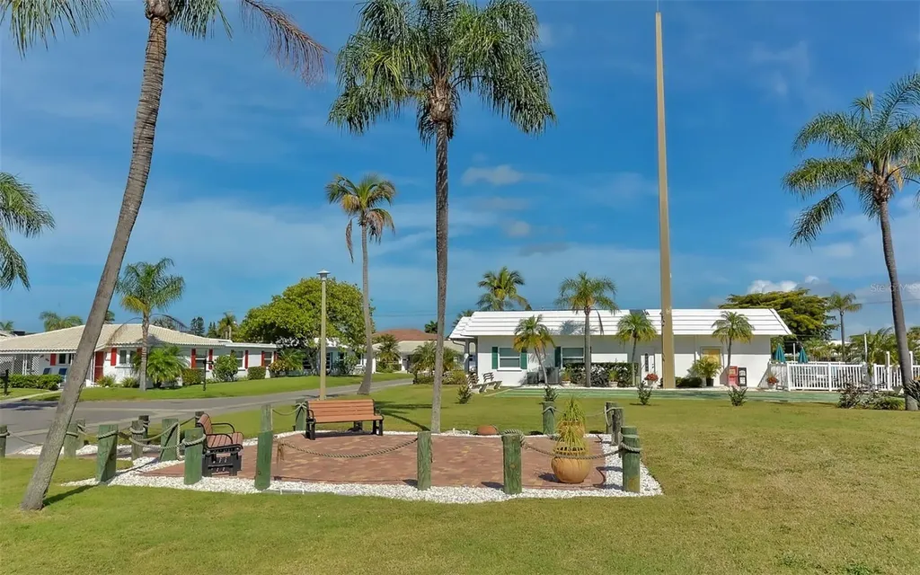 703 Spanish Drive S Longboat Key FL 34228