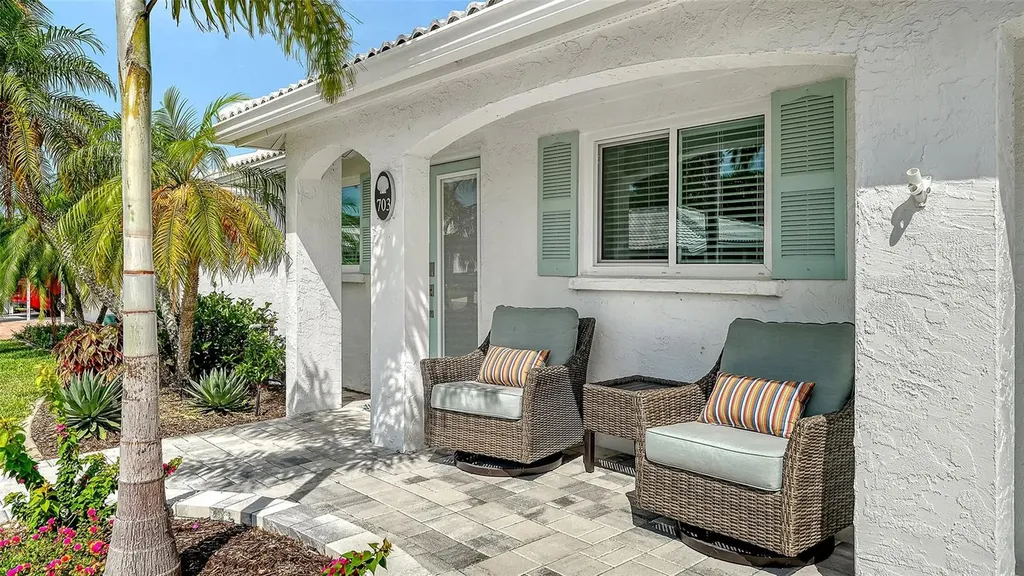 703 Spanish Drive S Longboat Key FL 34228