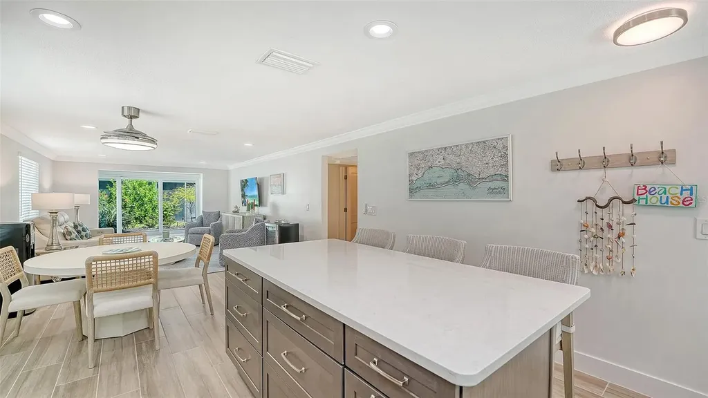 703 Spanish Drive S Longboat Key FL 34228