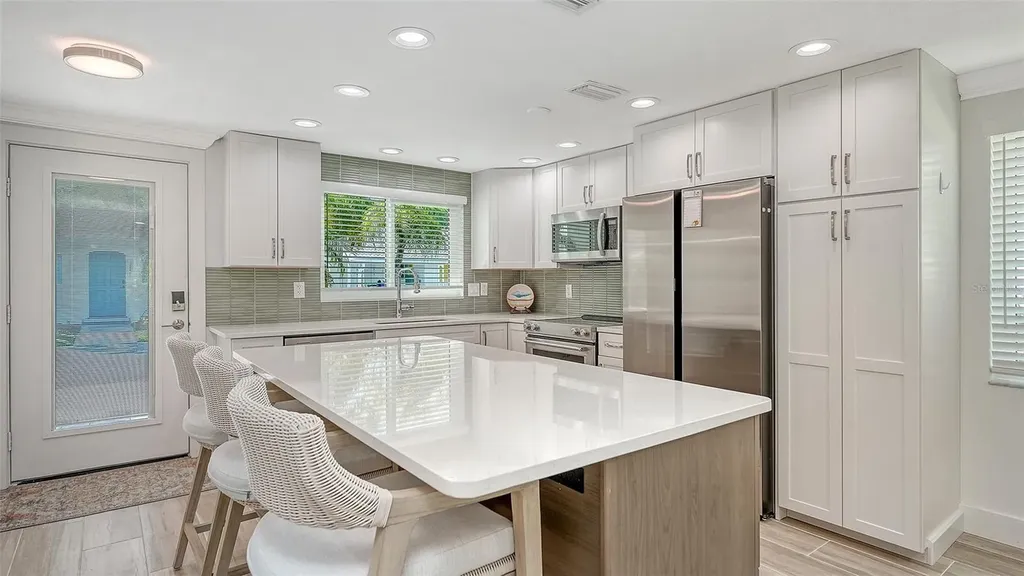 703 Spanish Drive S Longboat Key FL 34228