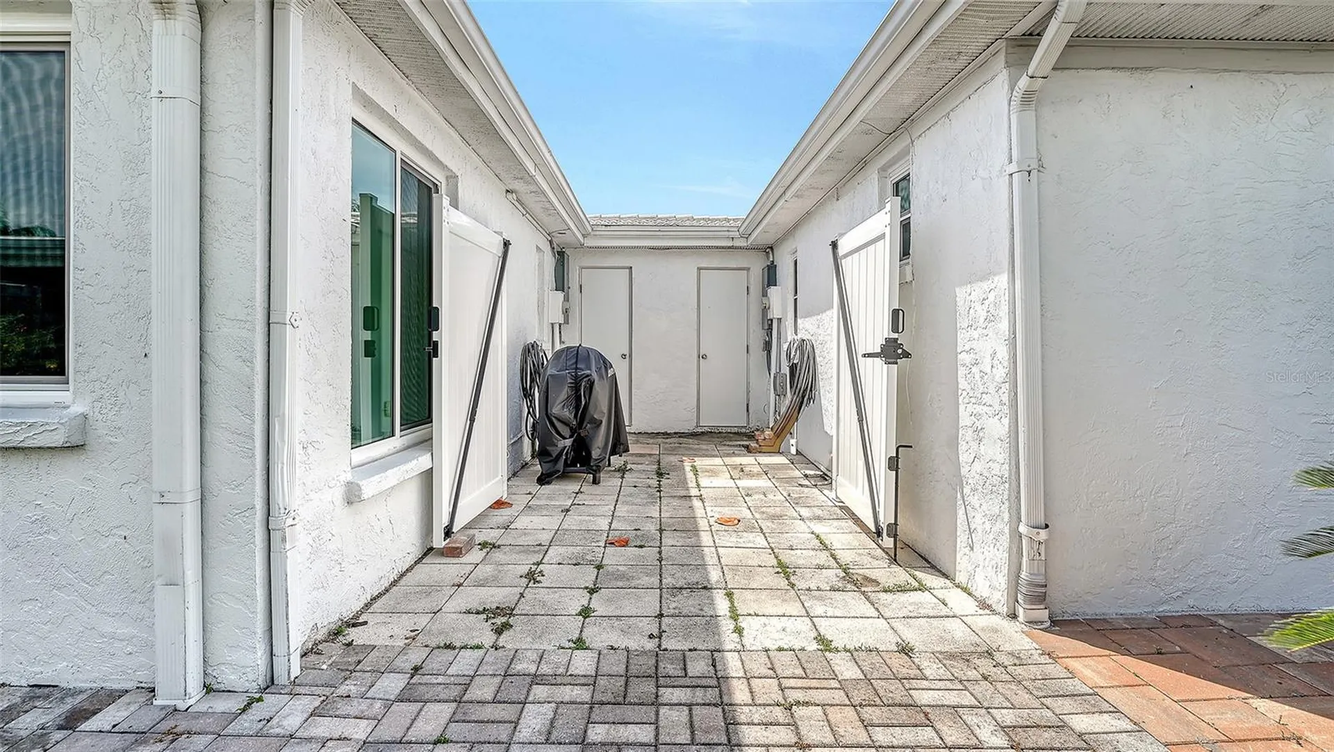 703 Spanish Drive S Longboat Key FL 34228