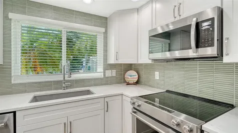 703 Spanish Drive S Longboat Key FL 34228