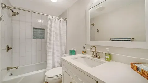 703 Spanish Drive S Longboat Key FL 34228