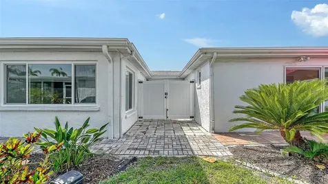 703 Spanish Drive S Longboat Key FL 34228