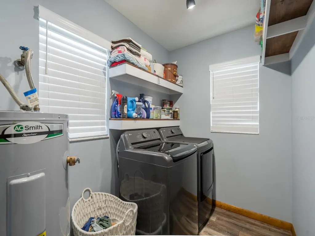 4381 NE 105th Place Anthony FL 32617