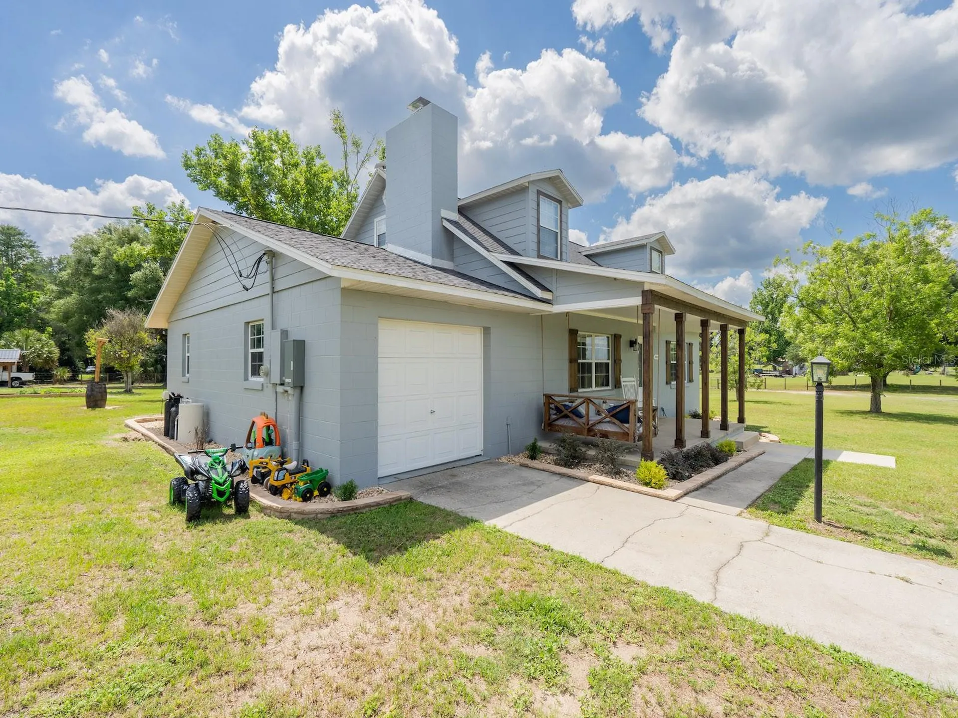 4381 NE 105th Place Anthony FL 32617