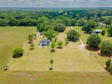4381 NE 105th Place Anthony FL 32617