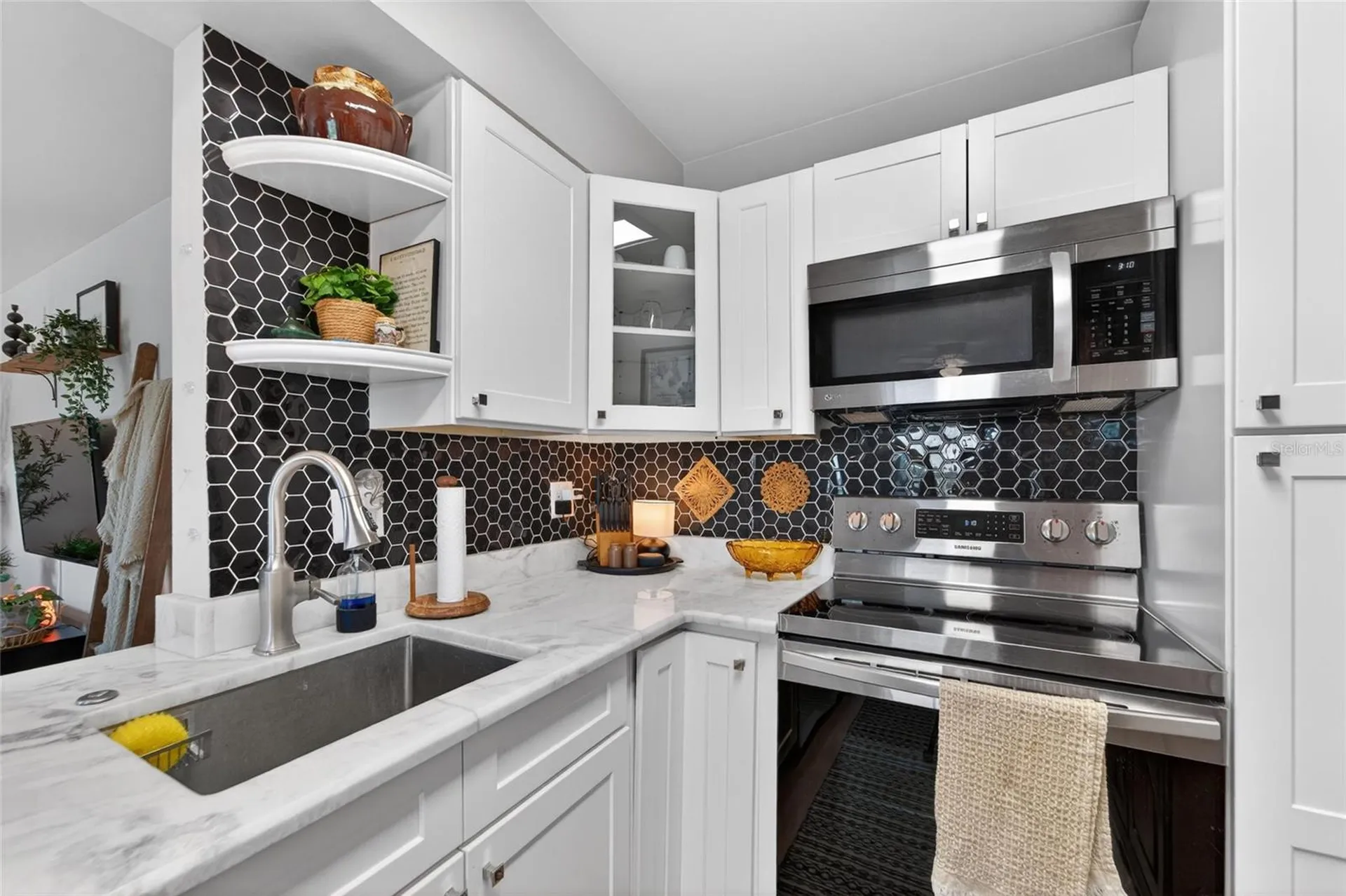 8039 Garden Drive Seminole FL 33777